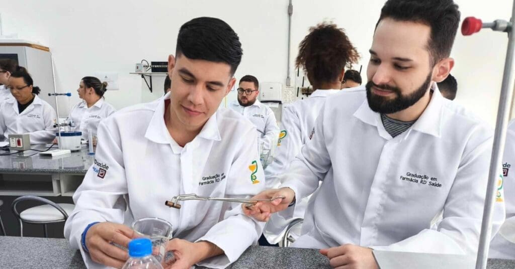 RD-Saúde-dá-início-à-4ª-turma-de-graduação-exclusiva-em-Farmácia