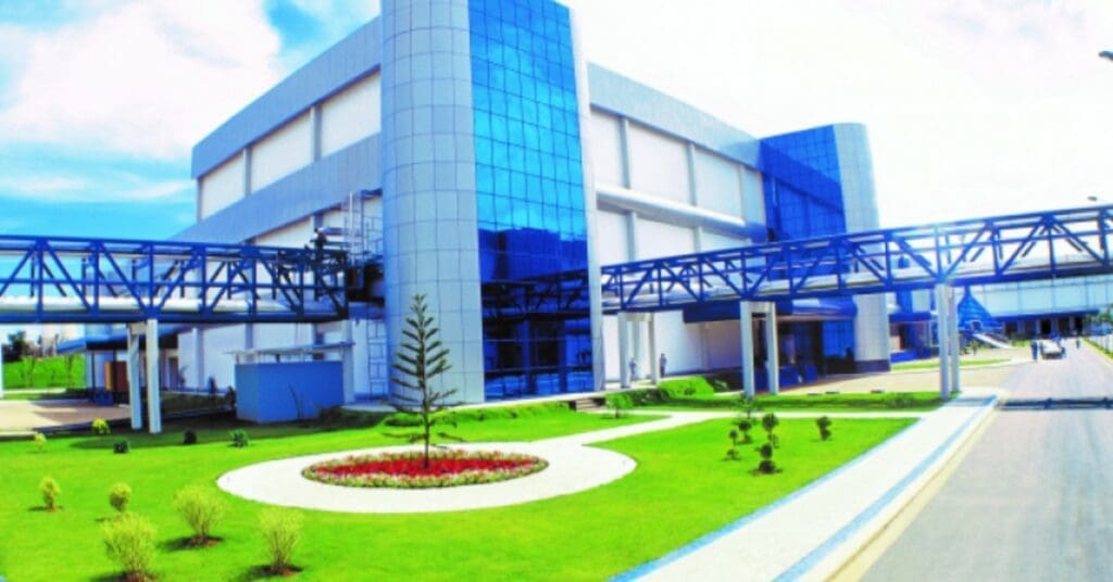 Laboratório-Teuto-abre-vagas-em- Goiás