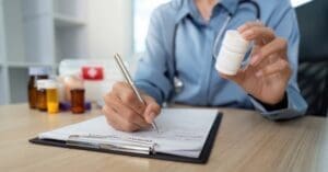 Anvisa atualiza modelos de receituários de medicamentos controlados