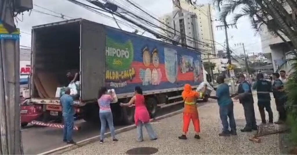 Ação-conjunta-leva-318-mil-fraldas-a-vítimas-das-chuvas-na-Zona-da-Mata