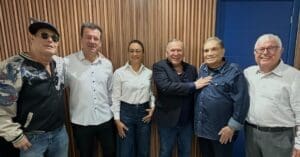 Famosos marcam inauguração da megaloja da Ultrafarma em SP